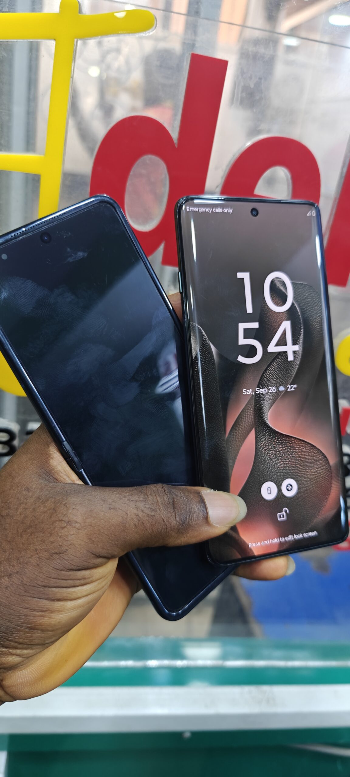 Motorola edge and Razr